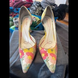 Anne Klein floral pumps